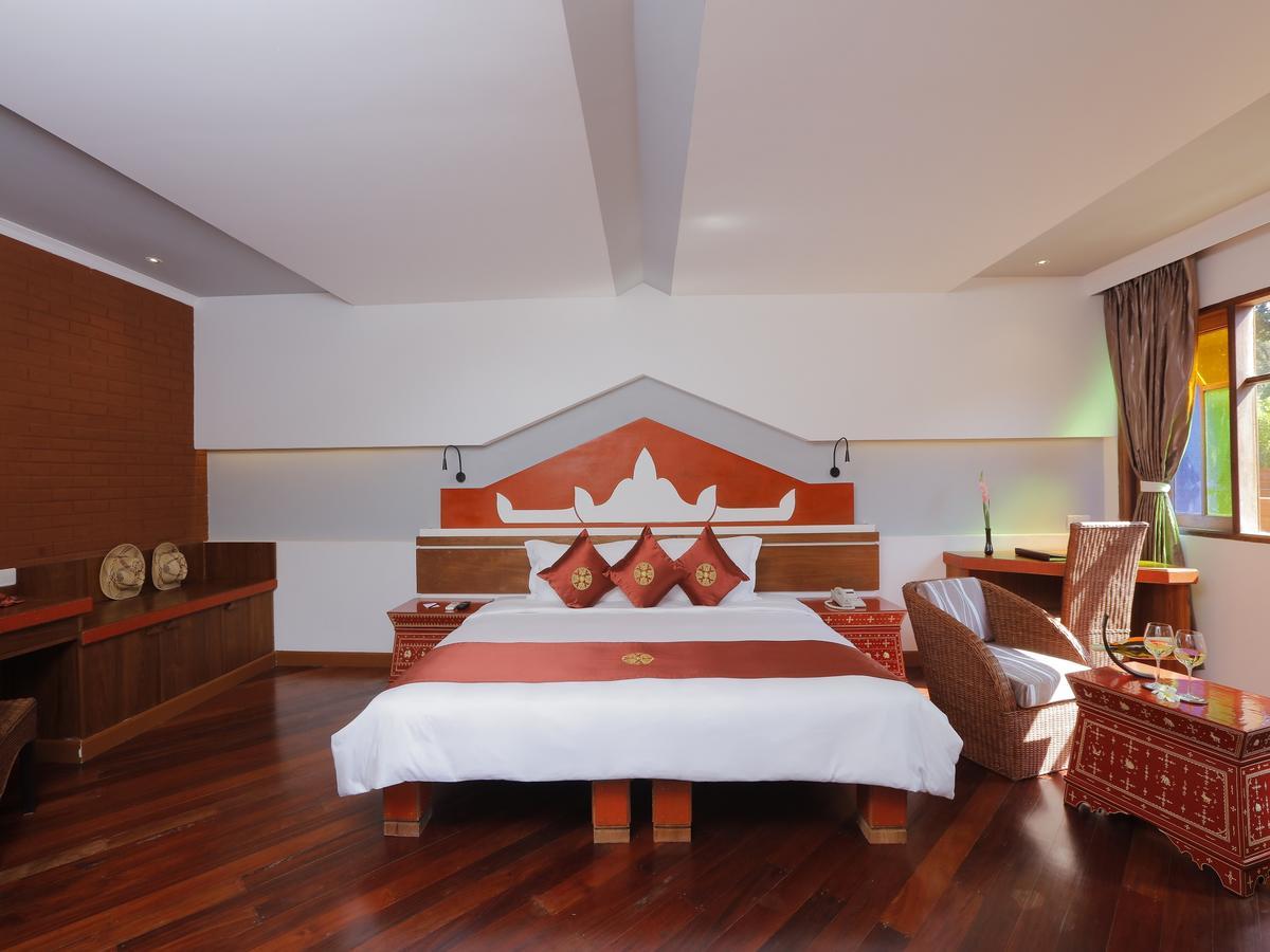 Ananta Bagan Hotel Nyaung-U Exterior photo