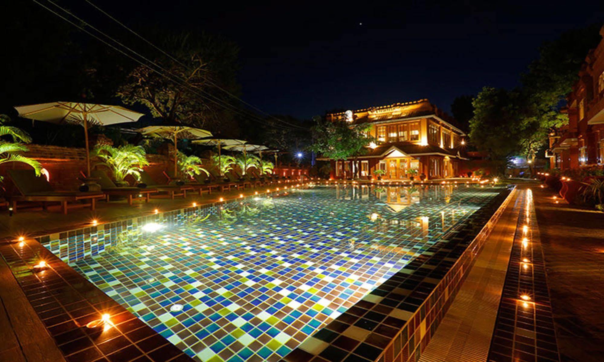 Ananta Bagan Hotel Nyaung-U Exterior photo