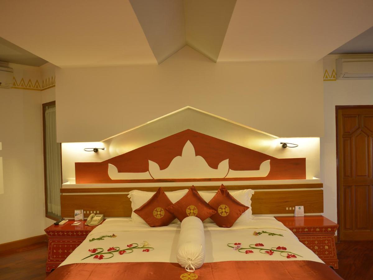 Ananta Bagan Hotel Nyaung-U Exterior photo